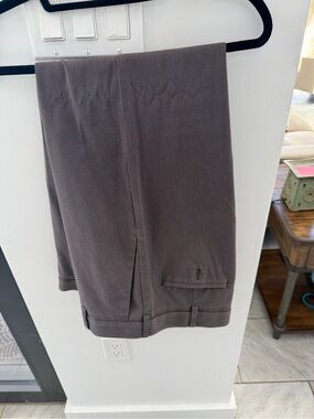 Roundtree & Yorke Men's Dress Pants in Brown